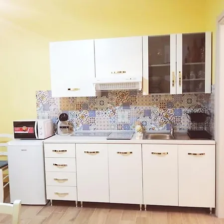 Karaly - Posto Auto/moto Cagliari